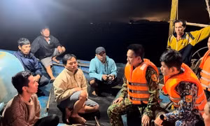 Tàu hàng đâm chìm tàu cá, một thuyền viên mất tích