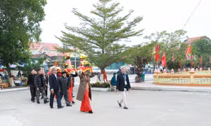 Đi đền, chùa thế nào cho lòng an yên, tĩnh tại?