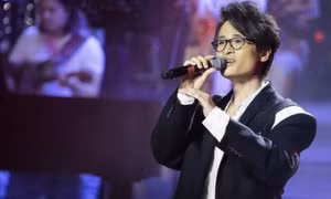 Ồ ạt bán lỗ vé show Hà Anh Tuấn: Bàn tay phe vé hay sai lầm của ê-kíp?