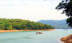 Du xuân chùa Lôi Âm 