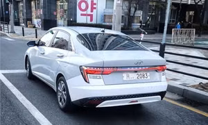 Hyundai Accent 2023 lộ diện trên đường phố