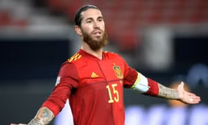 Sergio Ramos giã từ tuyển Tây Ban Nha