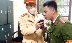 Công an Quảng Yên kiểm tra điều lệnh CAND