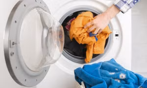 Khối lượng trên máy giặt là quần áo khô hay ướt?