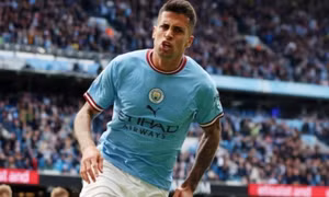 Man City cho Bayern mượn miễn phí Cancelo