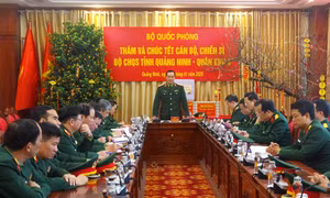 Thứ trưởng Bộ Quốc phòng thăm, chúc Tết cán bộ, chiến sĩ Bộ CHQS tỉnh Quảng Ninh