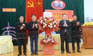Phó Bí thư Tỉnh ủy Đặng Xuân Phương dự Đại hội Chi bộ thôn Khe Tâm, xã Nam Sơn, huyện Ba Chẽ