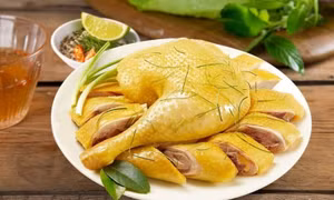 Khi luộc gà nên đặt úp hay ngửa?