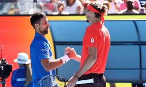 Djokovic bỏ cuộc ở bán kết Australia Mở rộng