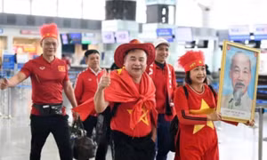 Khách Việt 'săn' tour đi Thái Lan xem đá bóng