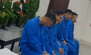 Nhóm nhân viên ‘tuồn' linh kiện ô tô của công ty ra ngoài bán, tham ô tiền tỷ