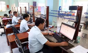 Giảm tối thiểu 20% công chức, viên chức hưởng lương từ ngân sách nhà nước 