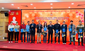 Công đoàn ngành GTVT tổ chức “Tết Sum vầy - Xuân ơn Đảng”