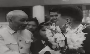 60 năm Bác Hồ về ăn Tết với quân và dân Quảng Ninh