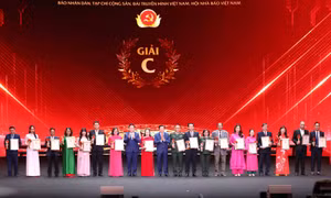 Trung tâm Truyền thông tỉnh đoạt 2 giải thưởng tại Giải Báo chí Búa Liềm Vàng