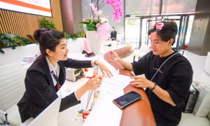 'Rủng rỉnh' lương ngân hàng: Chỗ bình quân 49 triệu/tháng, lộ diện nơi vọt lên bất ngờ