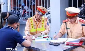 Chưa có cơ chế cụ thể chi tiền cho người cung cấp thông tin vi phạm giao thông