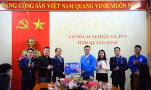 Tỉnh Đoàn thăm, chúc Tết Cơ sở Cai nghiện ma tuý Quảng Ninh