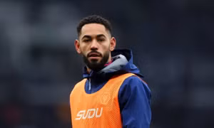 Matheus Cunha bị treo giò