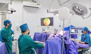 Để người dân được tiếp cận dịch vụ y tế chất lượng cao