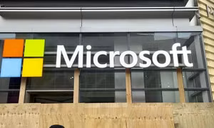 Microsoft rót 80 tỷ USD lĩnh vực trí tuệ nhân tạo để cạnh tranh với Trung Quốc