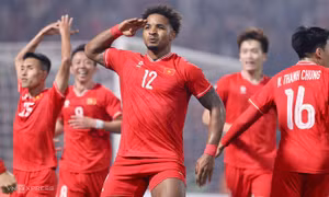 Nguyễn Xuân Son lập kỷ lục ghi bàn ở ASEAN Cup