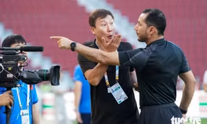 Phản ứng dữ dội của HLV Kim Sang Sik không có trên truyền hình