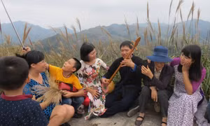 Trình diễn hát then, đàn tính với phát triển du lịch