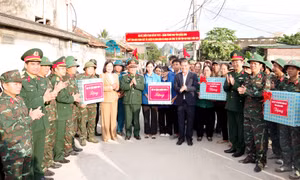 Quân khu 3: Thăm, động viên đơn vị hành quân dã ngoại làm công tác dân vận trên địa bàn tỉnh Quảng Ninh