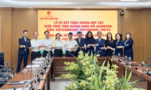 Thuế Quảng Ninh ký kết hợp tác hỗ trợ hộ kinh doanh chuyển đổi phương pháp tính thuế