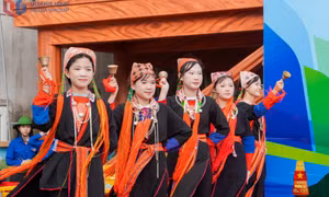 Chung tay bồi đắp văn hóa, phát huy sức mạnh con người Quảng Ninh