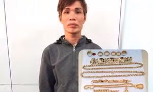 Công an Khánh Hòa bắt đối tượng dùng vàng giả đổi vàng thật, lừa đảo gần 50 triệu đồng