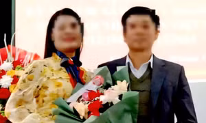 Vụ ngộ độc thực phẩm khiến 40 học sinh nhập viện: Cách chức cả hiệu trưởng và nữ hiệu phó