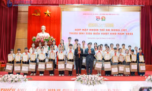 Gặp mặt nhóm trẻ em nòng cốt, thiếu nhi tiêu biểu vượt khó năm 2025
