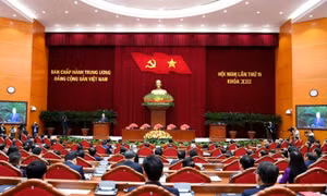 Ngày làm việc thứ hai và bế mạc Hội nghị Trung ương 15 khóa XIII