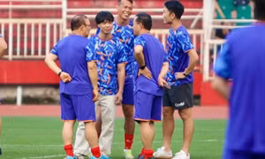 Huấn luyện viên Park Hang-seo tái ngộ nhiều học trò cũ tại sân Thống Nhất