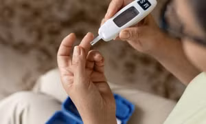 5 cách tự kiểm tra đơn giản để phát hiện sớm triệu chứng tiểu đường tại nhà