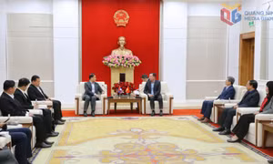 Lãnh đạo tỉnh tiếp xã giao đoàn công tác Văn phòng Phủ Thủ tướng Lào