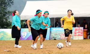 Sắc màu ngày hội bóng đá nữ ở vùng cao Bình Liêu 