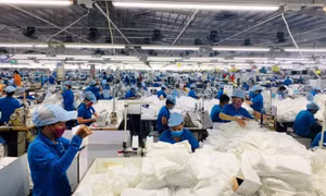 Xuất khẩu dệt may cán mốc 46 tỷ USD trong năm 2025