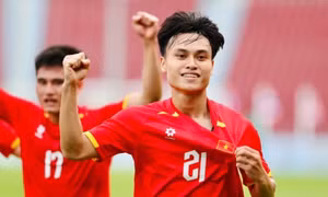 Đánh bại Malaysia, U22 Việt Nam vào bán kết SEA Games 33