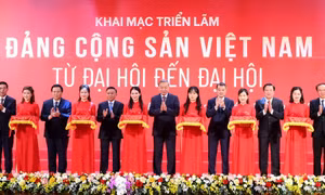 Khai mạc Triển lãm "Đảng Cộng sản Việt Nam-Từ Đại hội đến Đại hội"
