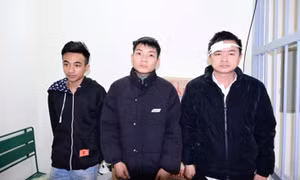 Hỗn chiến bằng vỏ chai giữa phố, 3 đối tượng bị Công an Hải Phòng tạm giữ