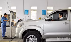 Đề xuất giảm hàng loạt lệ phí trong giao thông và xây dựng