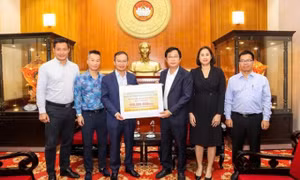Đoàn thể thao Việt Nam ủng hộ hơn 116 triệu đồng cho đồng bào chịu ảnh hưởng bão lũ