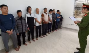 Công an Đà Nẵng triệt phá đường dây cá độ bóng đá qua mạng hơn 400 tỷ đồng