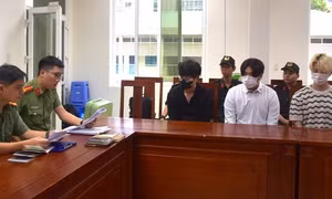 Bắt 3 người Hàn Quốc điều hành đường dây lừa đảo tại Campuchia, đang trốn ở Đà Nẵng