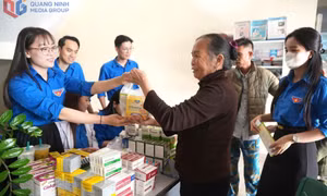 Đông yêu thương - Xuân nghĩa tình