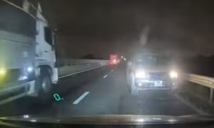 Tài xế chạy ngược chiều trên cao tốc bị xử phạt sau khi người dân gửi video cho CSGT