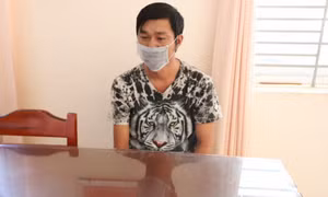 Mất mạng vì hất rượu vào mặt bạn nhậu